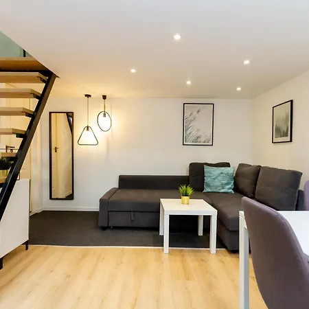 Stylish Westend Lejlighed *
