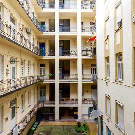 Apartment Stylish Westend Budapest