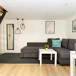 Апартаменты Stylish Westend