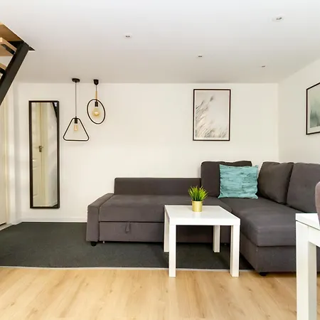 Διαμέρισμα Stylish Westend