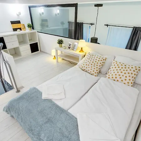 Διαμέρισμα Stylish Westend *