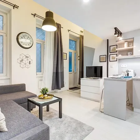 Διαμέρισμα Stylish Westend *